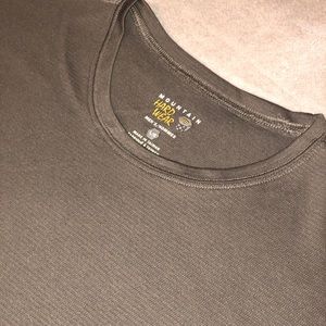 Mountain Hardwear lightweight T-shirt